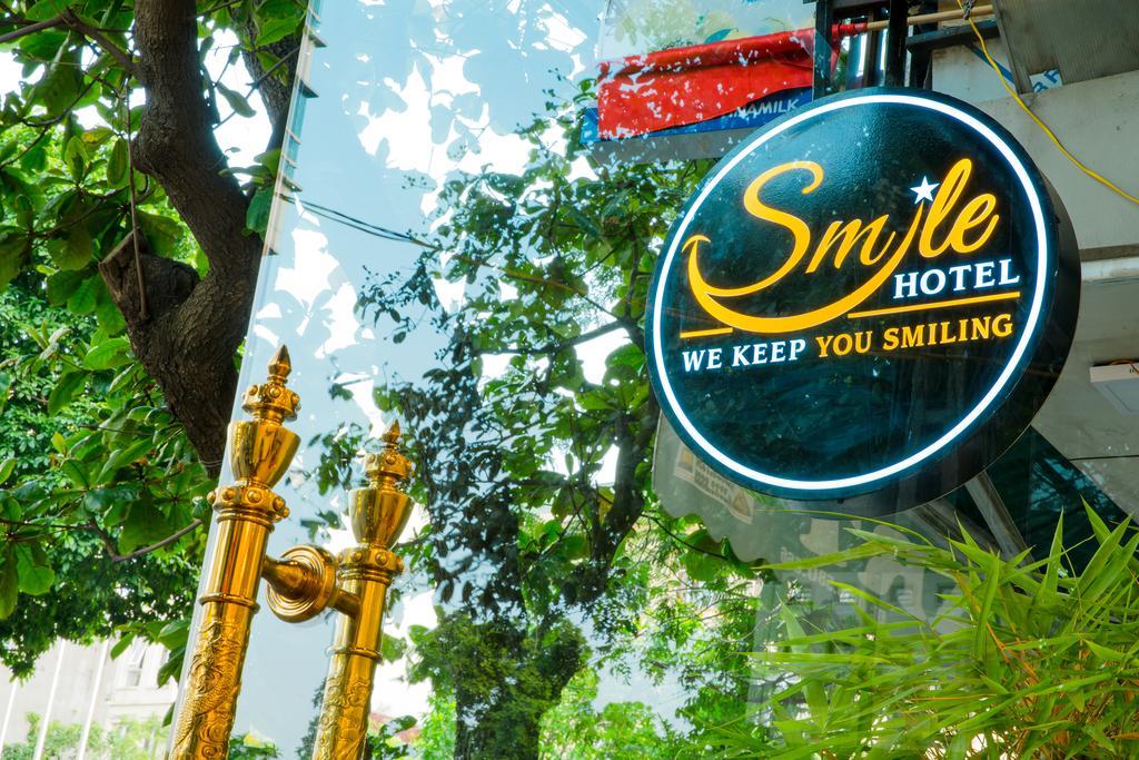 Smile Hotel Hanoi Bagian luar foto
