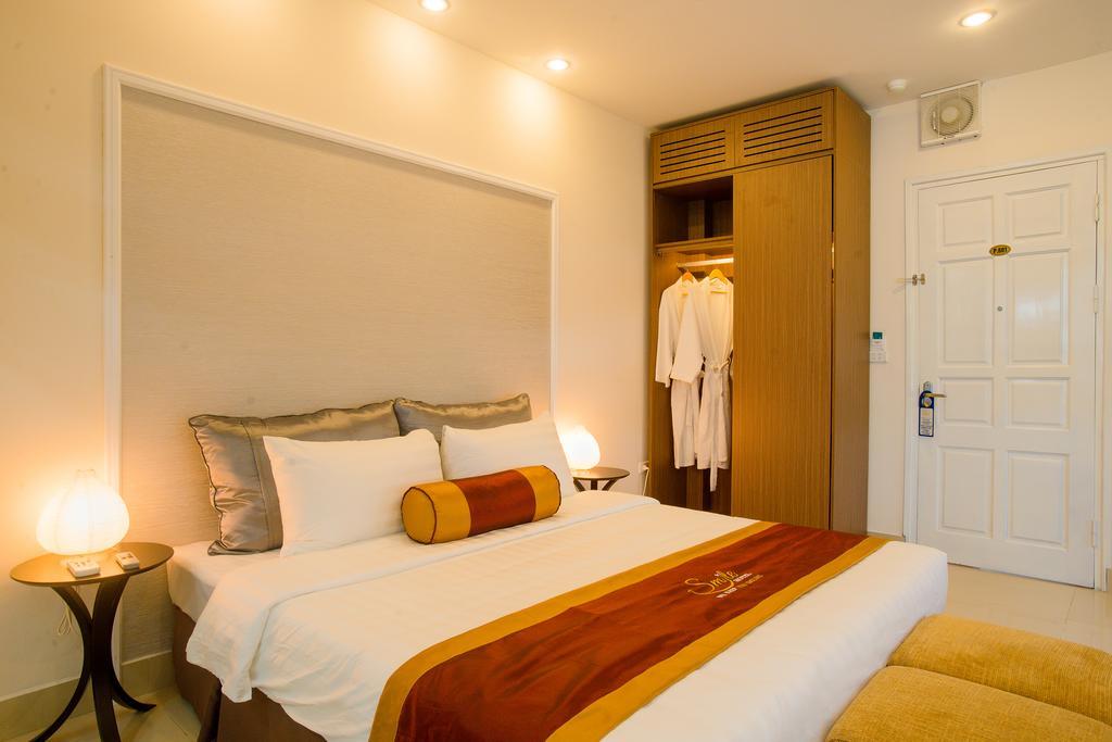 Smile Hotel Hanoi Bagian luar foto