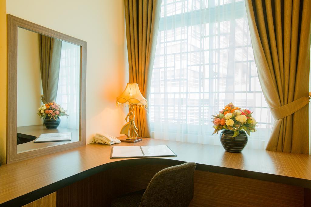 Smile Hotel Hanoi Bagian luar foto